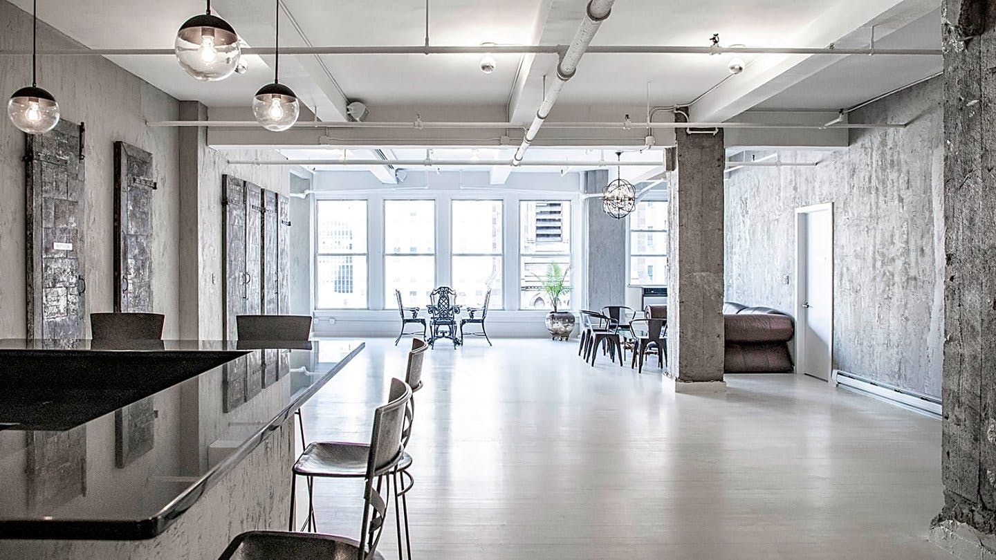 Luxurious Modern Loft and Gallery Space in Athens, Tennessee