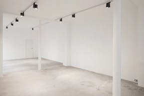 A Bright and Versatile Gallery in the Heart of Le Marais - Image 3