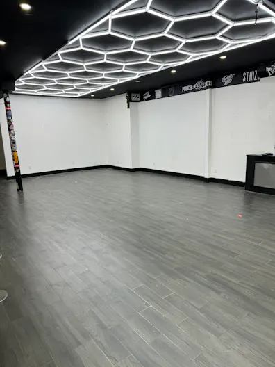 Prime East Village Pop-Up Space - Image 1