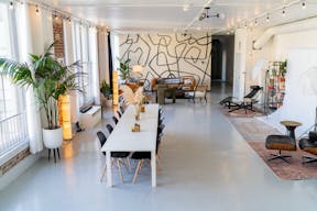 Sunny Historic Creative Loft - Image 2