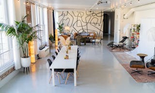 Sunny Historic Creative Loft - Image 2
