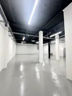Ampio spazio espositivo stile industriale in Porta Venezia Milano - Image 4