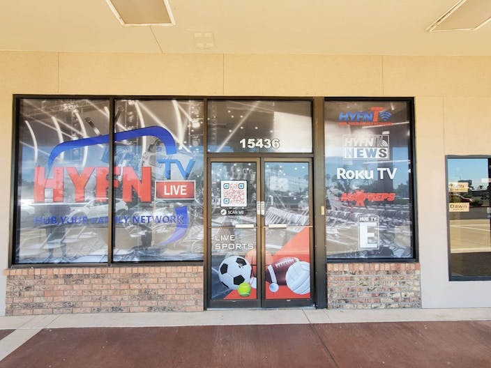 500 sq ft TV studio - Image 4