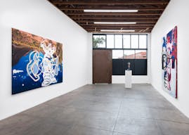 Charming Art Gallery with Sunny Private Courtyard - Image 0