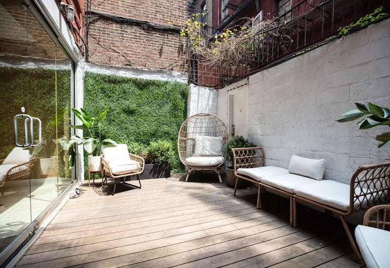 Fashion Space Pop Up Store - Image 2