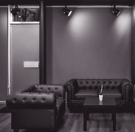 Studio Photo Boutique in Paris - Image 2