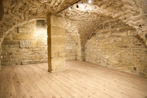 High-Ceiling Showroom | Palestro (Paris 2e) — Steps from Marais & Palais Royal - Image 5