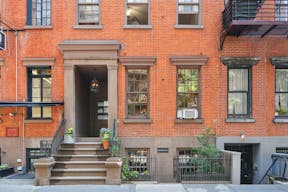 West Village Garden Oasis - Image 12