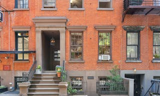 West Village Garden Oasis - Image 12