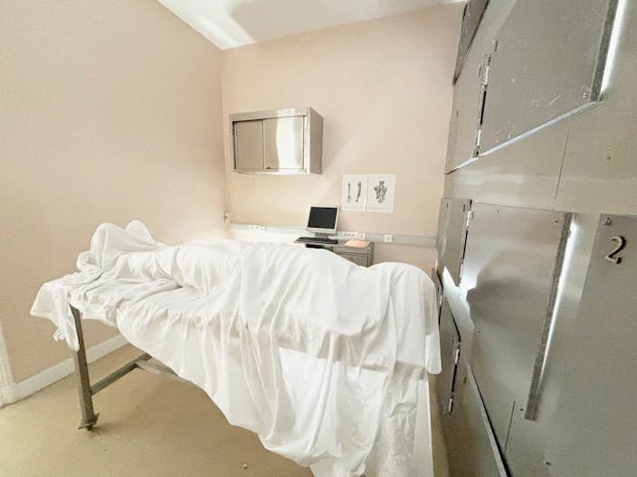 D�cor/Lieu de tournage: Morgue - Image 2