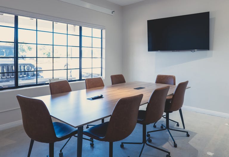 High Traffic Retail Space - Image 2