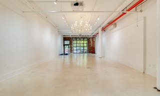 Chic East Williamsburg Space - Image 6