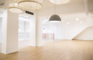 Gorgeous space in le Haut Marais - Image 9