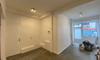 An atypical loft-style space near Montmartre - Image 3