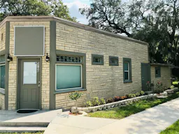 Boutique with parking space - Image 6