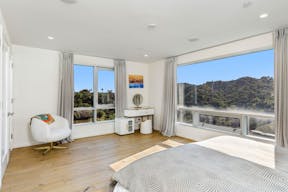 Villa in Beverly Hills - Pool - Scenic Outlook - Image 21