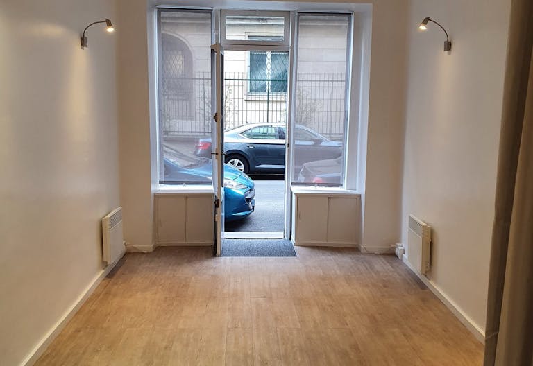 Boutique au coeur du 7�me arrondissement - Image 0