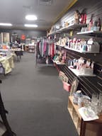 Space in a storefront that has several other vendors-North Fort-Wayne Indiana - Image 2