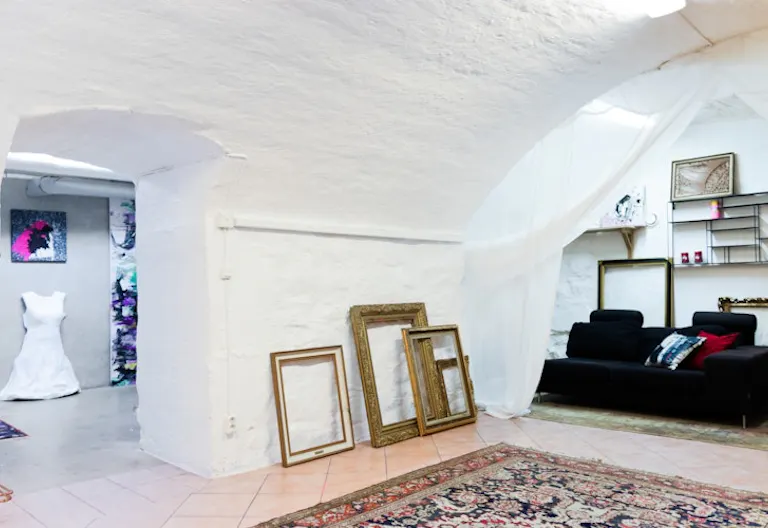 Artten Gallery - Image 2