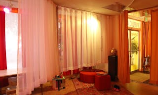 *New* Vibrant Silverlake Flex Space for Meetings, Workshops & Small Pop-Ups - Image 6