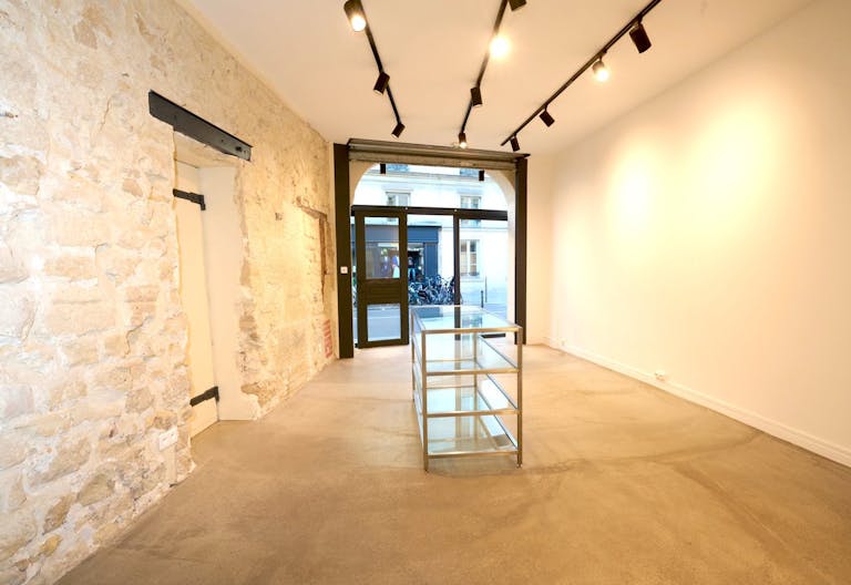 Galerie Boutique Turenne - au coeur du Marais - Image 1