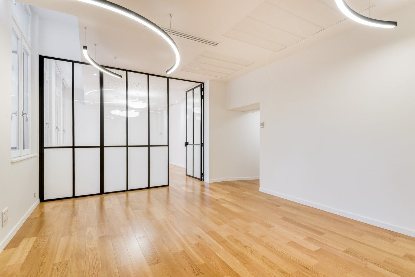 345 sqm Event and Showroom Space near Parc Monceau, Paris
