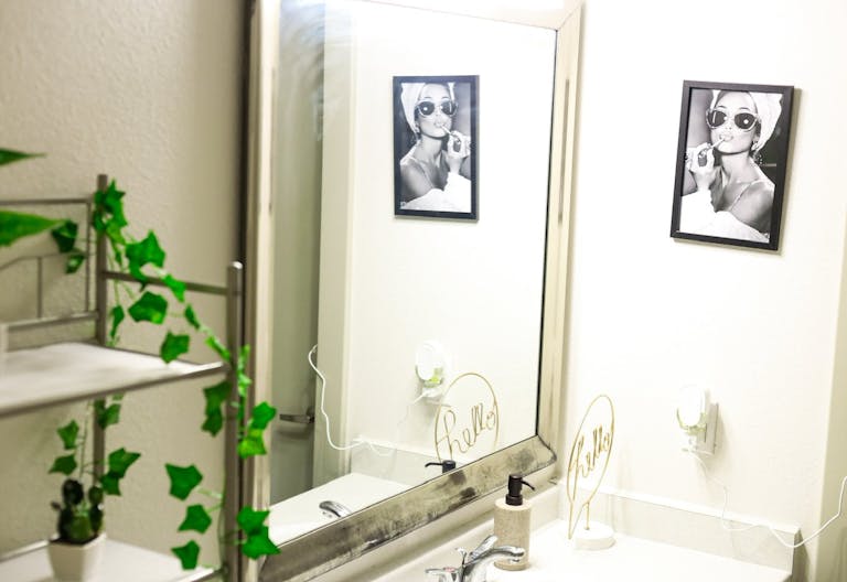 Chic and Luxury Stylist Studio Space - Image 0