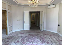 Unique Space in the Golden Triangle - Image 7