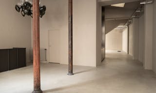 Atypical design gallery & shooting space in the Marais - Image 0