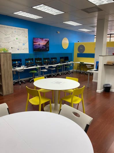 Technology Space for Gaming, and Coding - Image 2