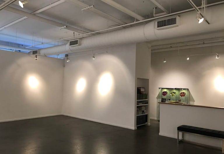 Gallery under the high Line - Image 4