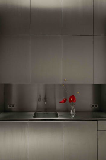 ATYPICAL DESIGN GALLERY & SHOOTING SPACE IN THE MARAIS - Image 2