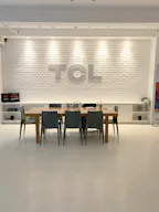 Studio 250 Showroom - Image 9
