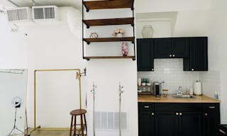 Private Office // Private Parking - Image 13