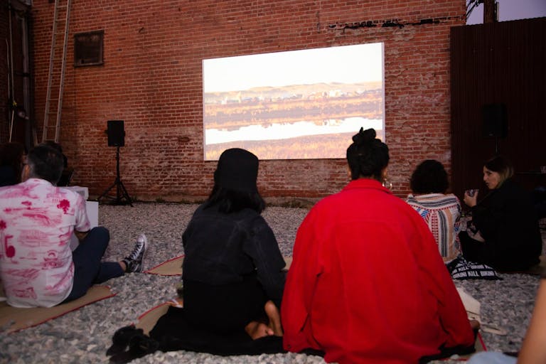 Charming Art Gallery with Sunny Private Courtyard - Image 3