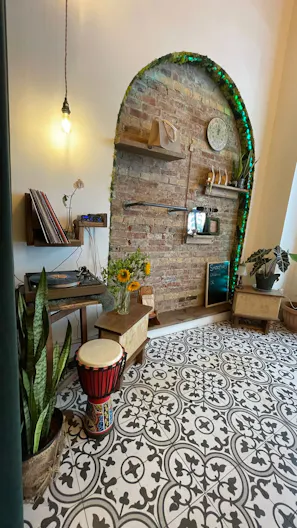 Our vintage oasis in the heart of the city - Image 4
