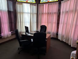 Executive Suites for rent - Image 2