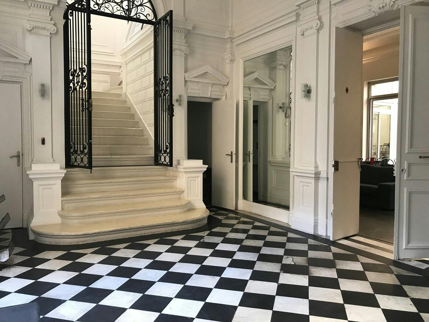Private Mansion near Saint-Lazare