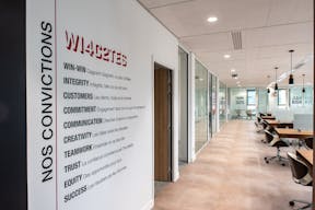 Centre d'Affaires Alliant Innovation, Confort et Flexibilit� - Image 5
