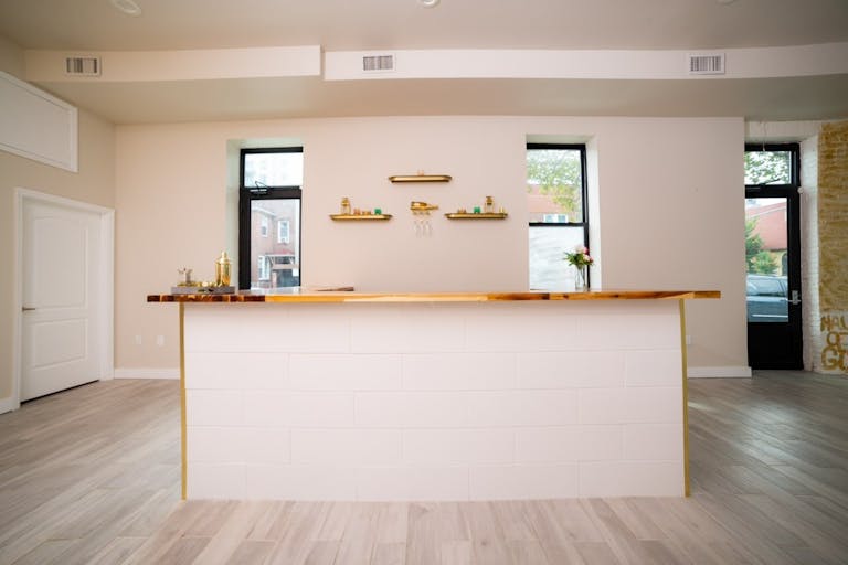 Stunning 2 Level Space in Brooklyn - Image 1