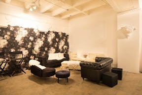 DTLA Grand Loft with High Ceilings - Image 24