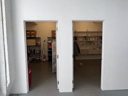 Spacious 1,200 sq ft Gowanus Studio with high ceilings - Image 2