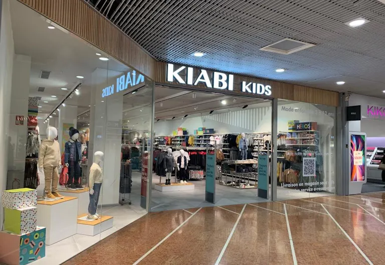 Shopping Mall Boutique - Bordeaux - Ideal Pop-Up Store - Image 0