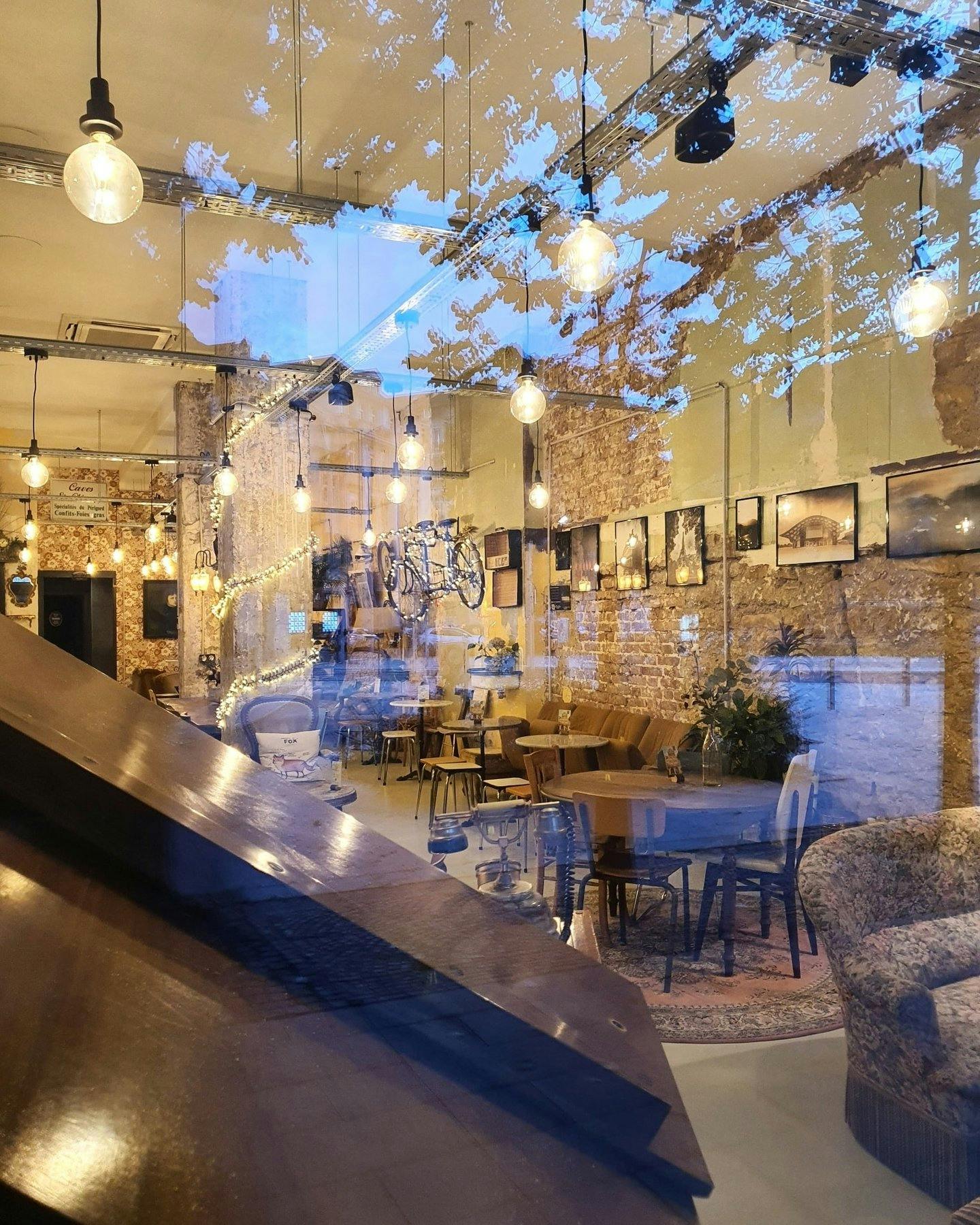 Spacious Atypical Cafe and Event Space in Metz