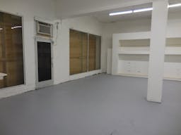 Ground Floor and Window Panel Advertising Space - prime retail pop-up space - Image 7