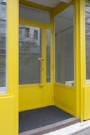 Pop-up gallery store in Paris, Belleville - Image 23