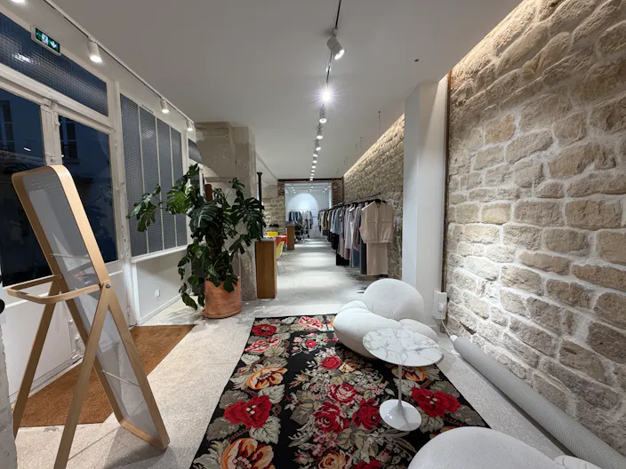 Élégant Showroom Ephémère à Paris - Image 2