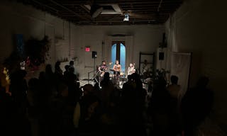 Bright Skylit Open Studio Space in Red Hook Brooklyn - Image 10