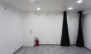 Élégante Boutique Ephémère Rose à Paris - Image 4