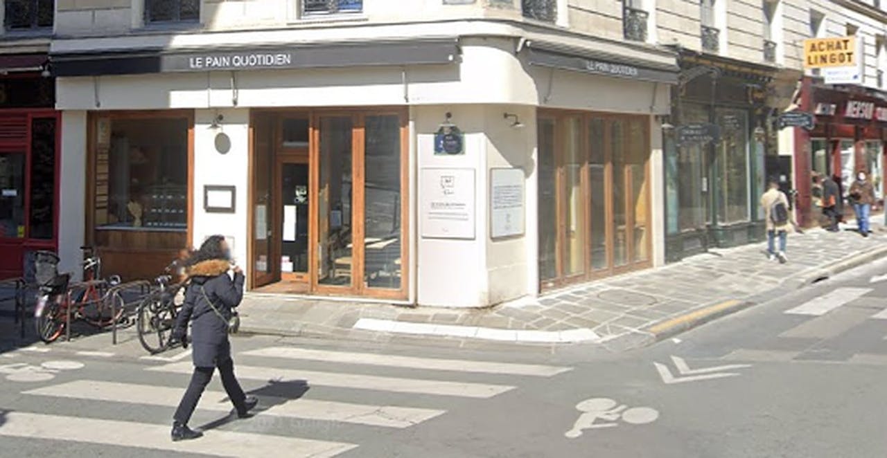 Corner Boutique - Bourse Area - Image 0